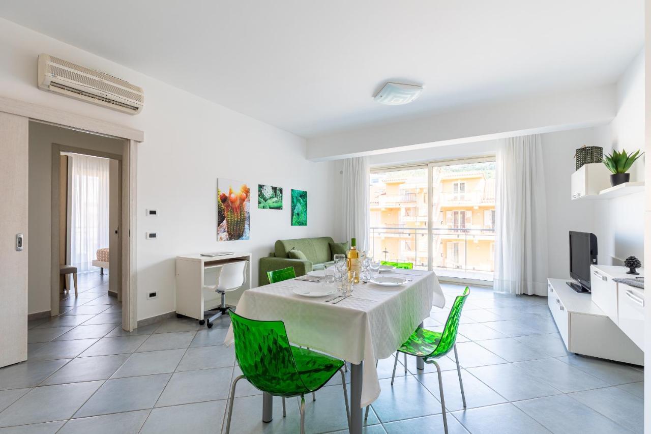 Terraces D'Orlando - Family Apartments With Sea View And Pool Capo d'Orlando Exterior photo