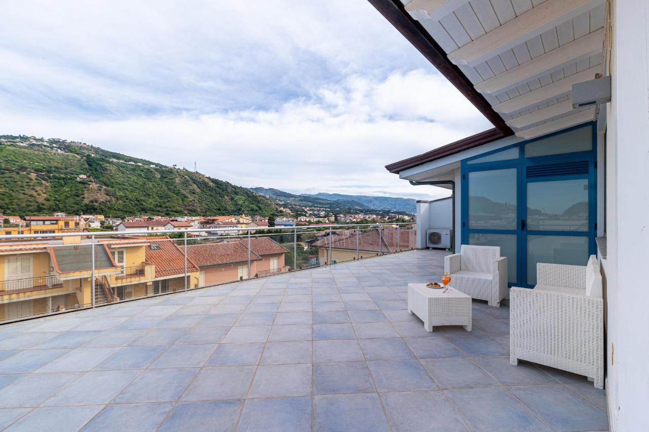 Terraces D'Orlando - Family Apartments With Sea View And Pool Capo d'Orlando Exterior photo