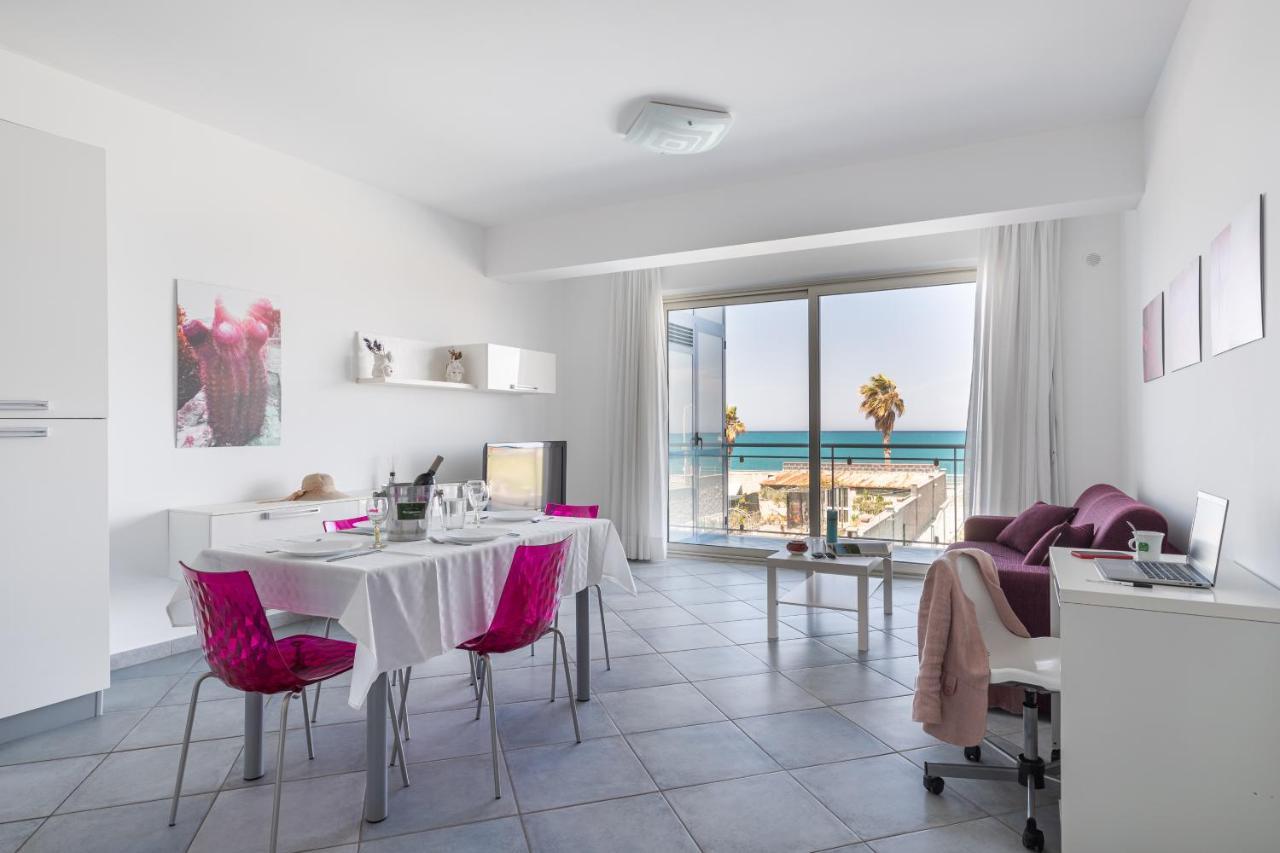 Terraces D'Orlando - Family Apartments With Sea View And Pool Capo d'Orlando Exterior photo