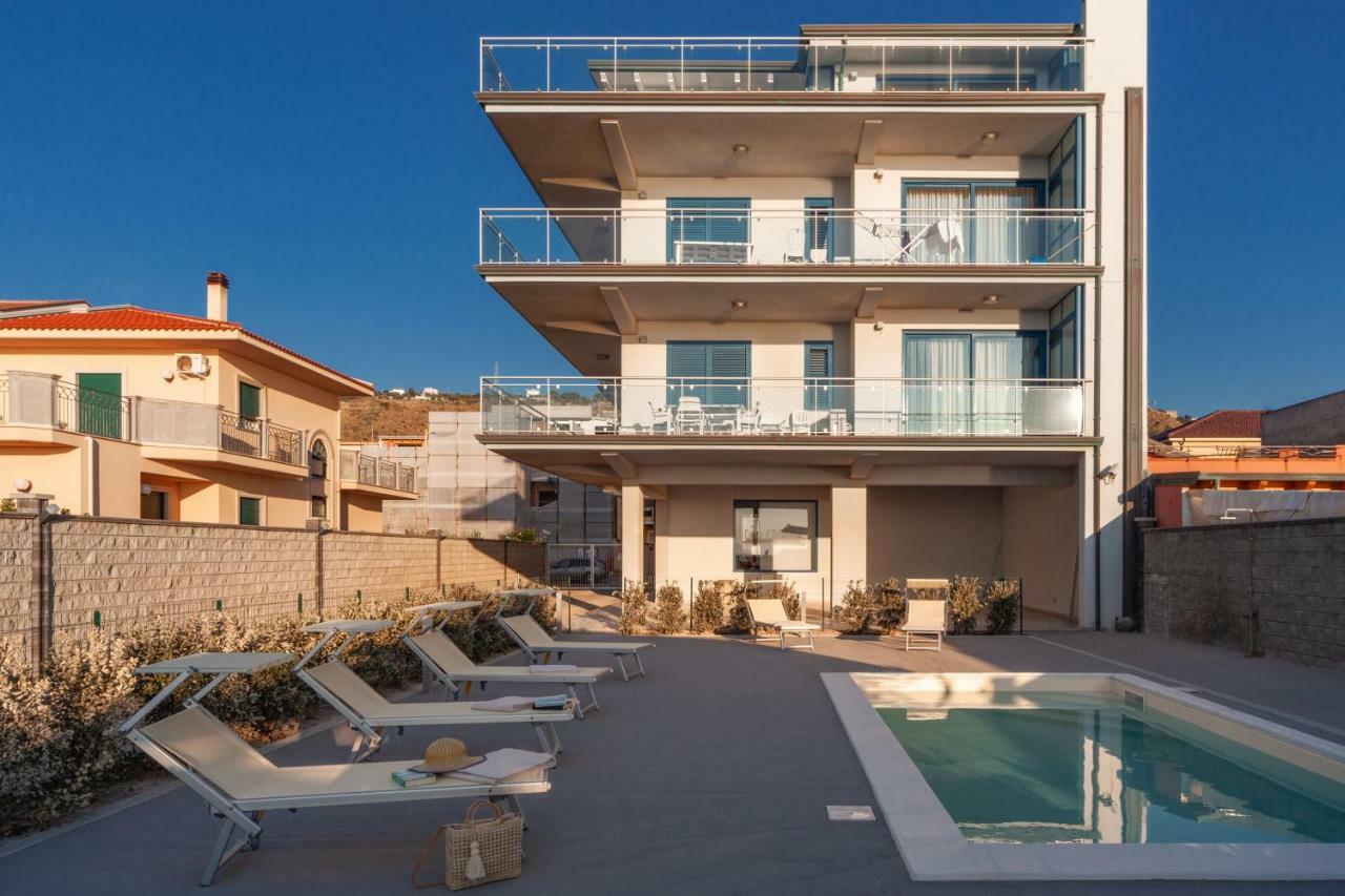 Terraces D'Orlando - Family Apartments With Sea View And Pool Capo d'Orlando Exterior photo